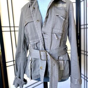 Lightweight and stylish cotton jacket